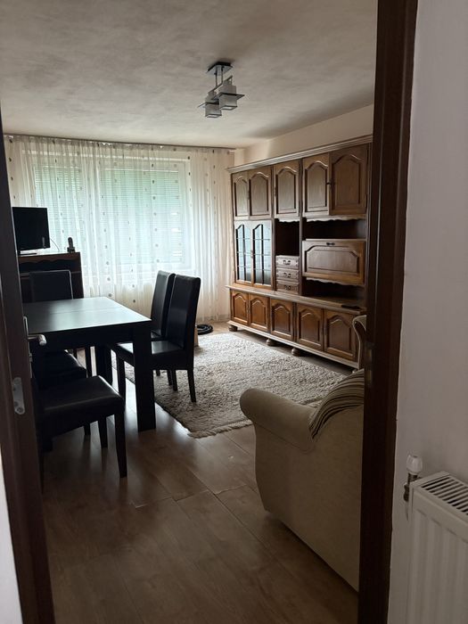 Apartament de vânzare cu 3 camere