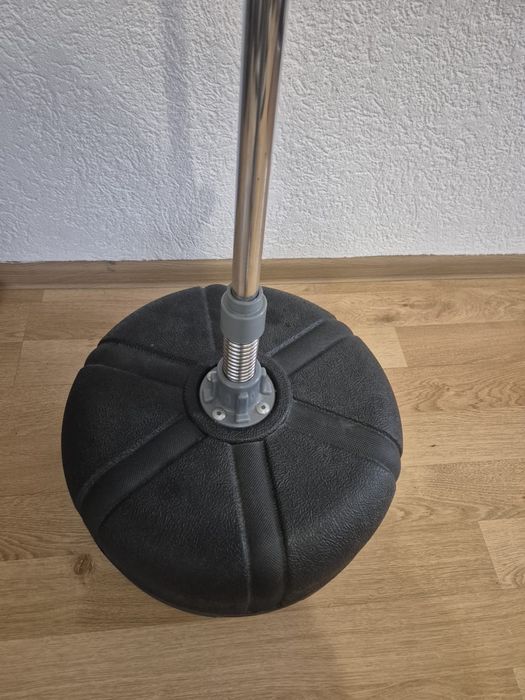 Боксова круша със стойка