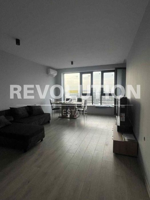 Дава се под наем Двустаен апартамент в Пловдив, Център - 65 кв.м за 766 € - Снимка #1