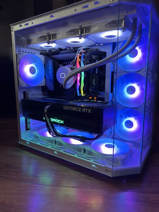 Геймърски компютър/ I9 13900K/Водно/64GB/RTX 5080/2TB SSD