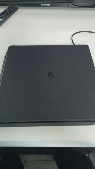 ps4 se vânzare+3jocuri