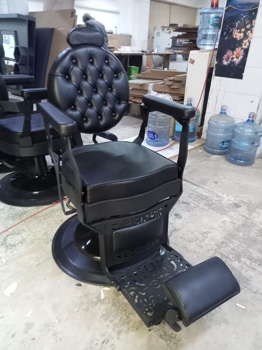 Професионални  барбер столове-НОВИ