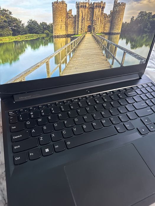 Laptop gaming lenovo ideapad3