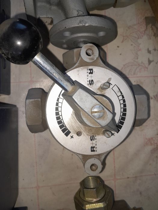 Регулятор температуры и расхода воды