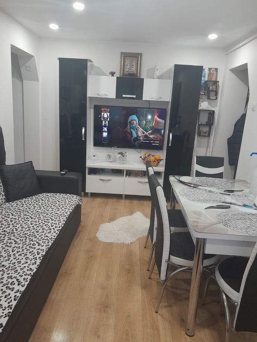 Vând/  apartament Ploiești vest 1