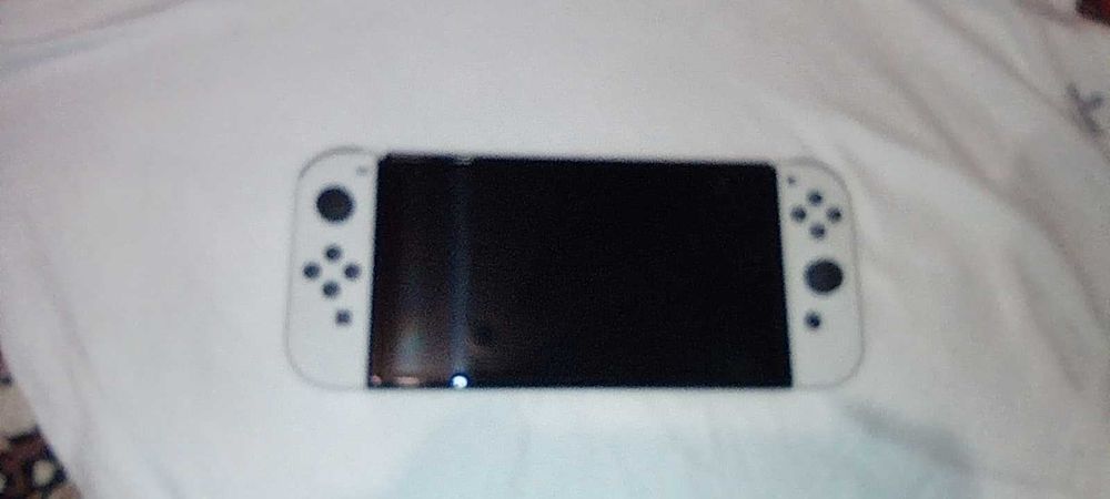 Нинтендо свитч Срочно Продам