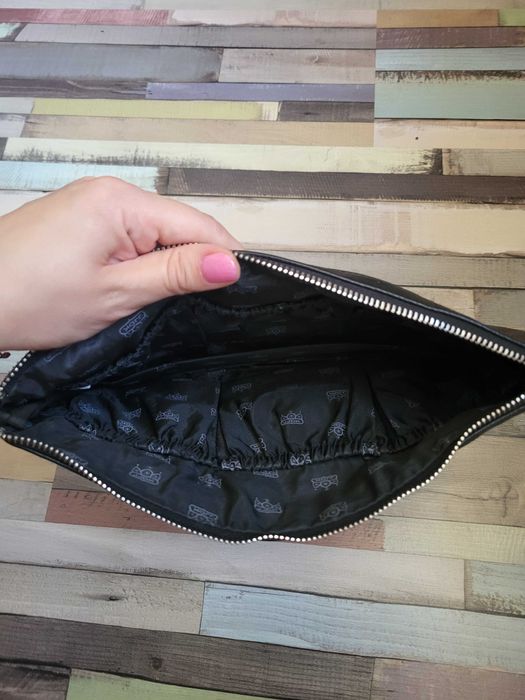 Продавам дамски чанти на цени от 8лв до 20лв