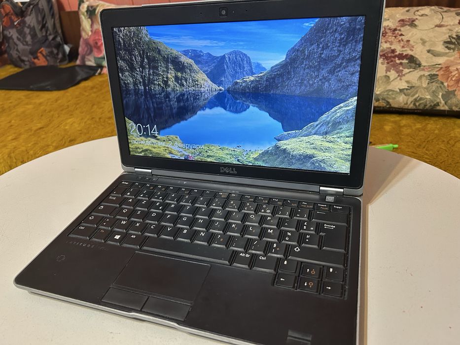 Лаптоп Dell Latitude E6230
