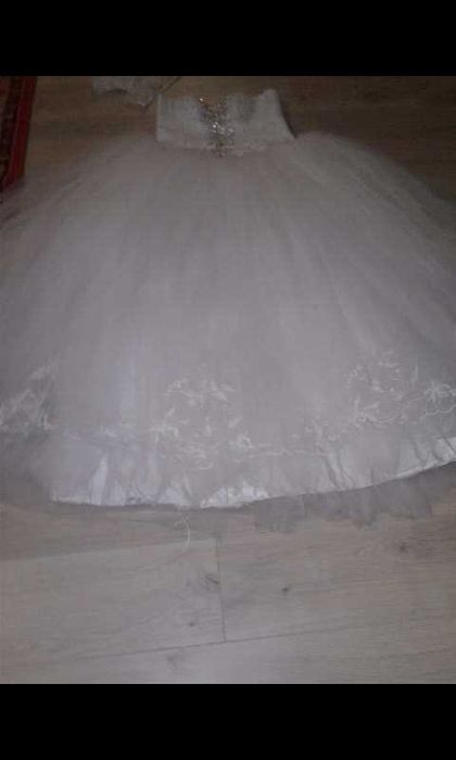 Свадебное платье и шубка