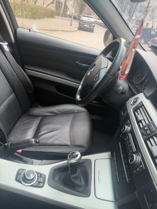 Bmw e 90 stare buna atat estetic cat si tehnic