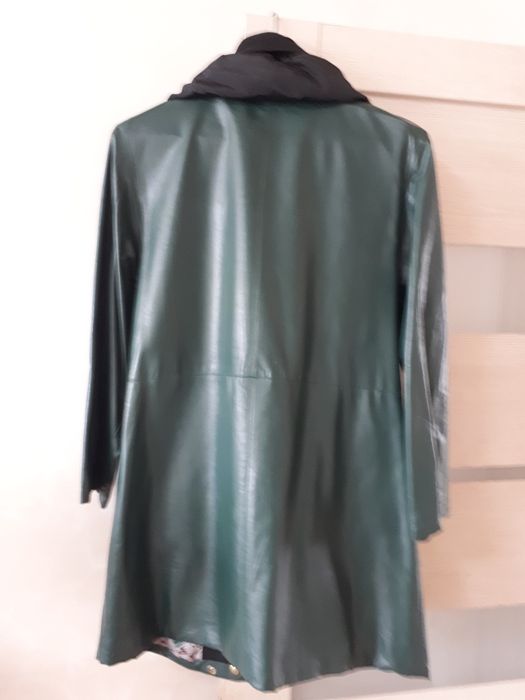 Куртка женская продам