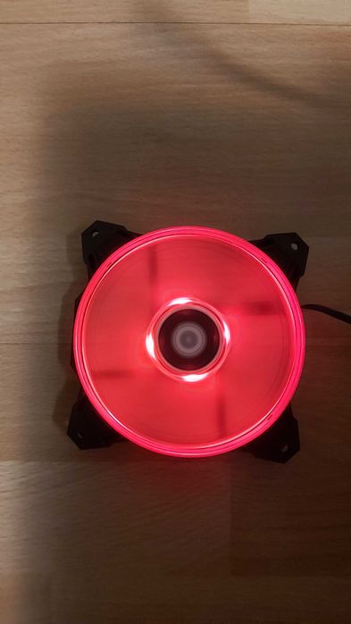 Vand ventilatoare DeepCool,ID-Coolig si Segotep led albastru si rosu