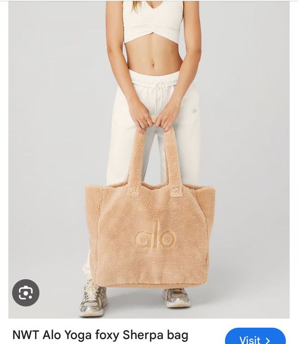 Alo yoga foxy Sherpa tote bag чанта