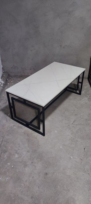 Журнальный столик в стиле лофт