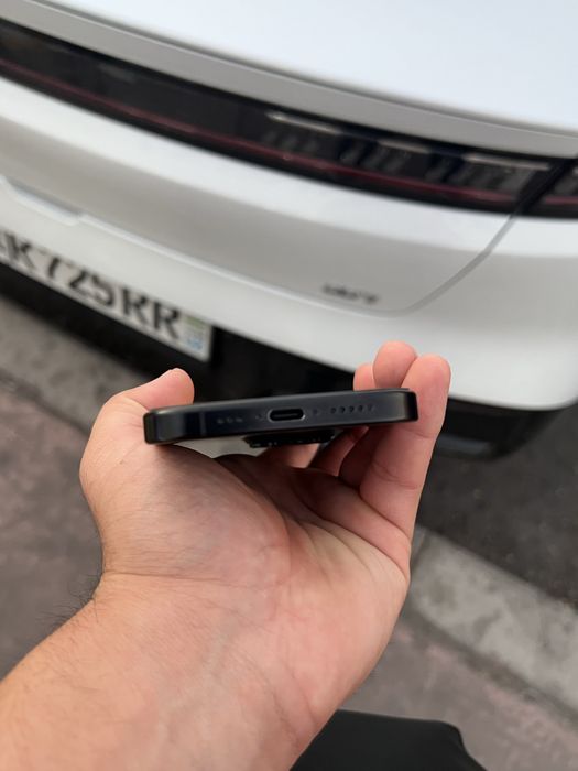 Iphone 16 pro LLA