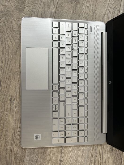 Laptop HP 15s-fq1030nq