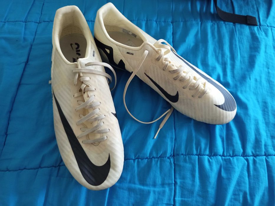 бутонки найк нови