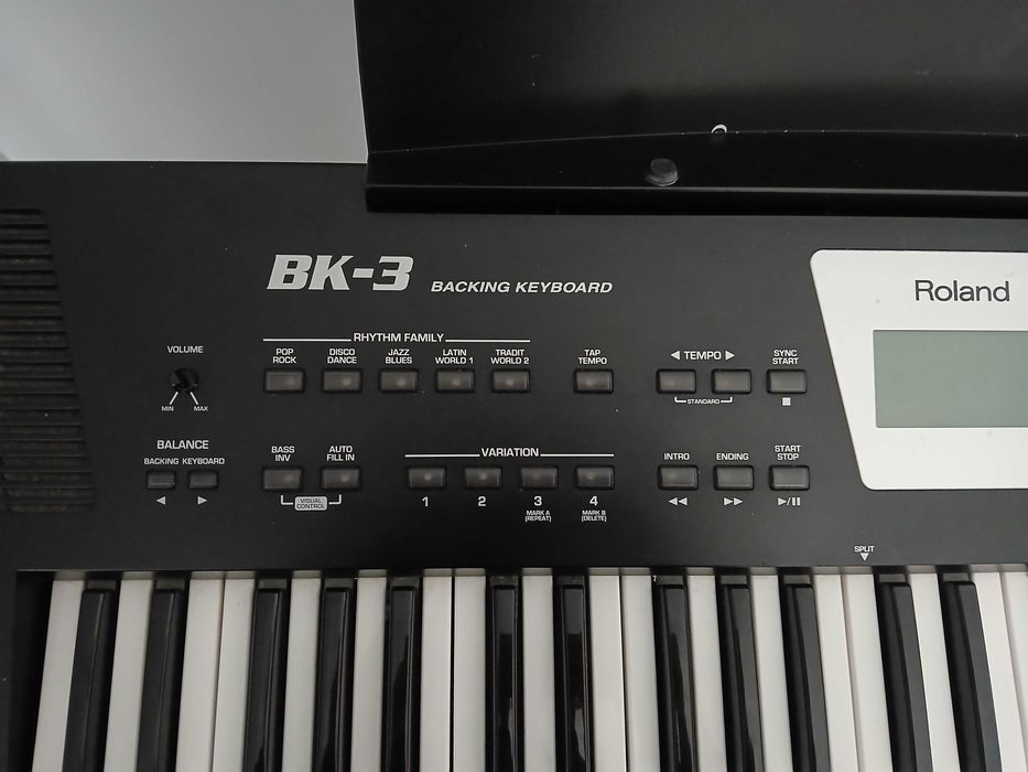 Vând Roland Bk-3