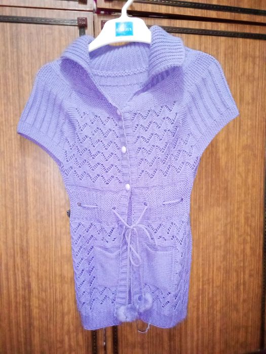 продам кардиганы для девочек 3-4 лет.