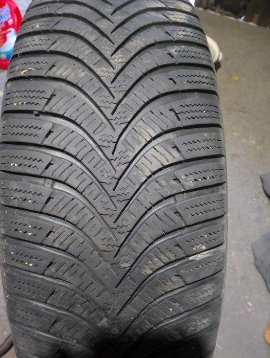 Продам шины зима на R16