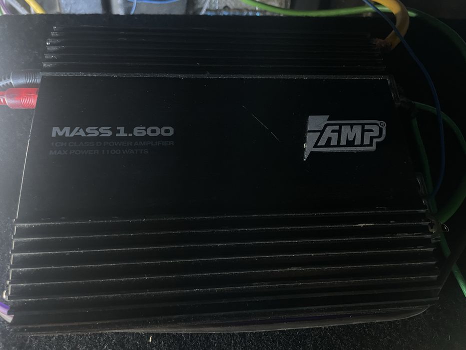 Сабуфер с иселами