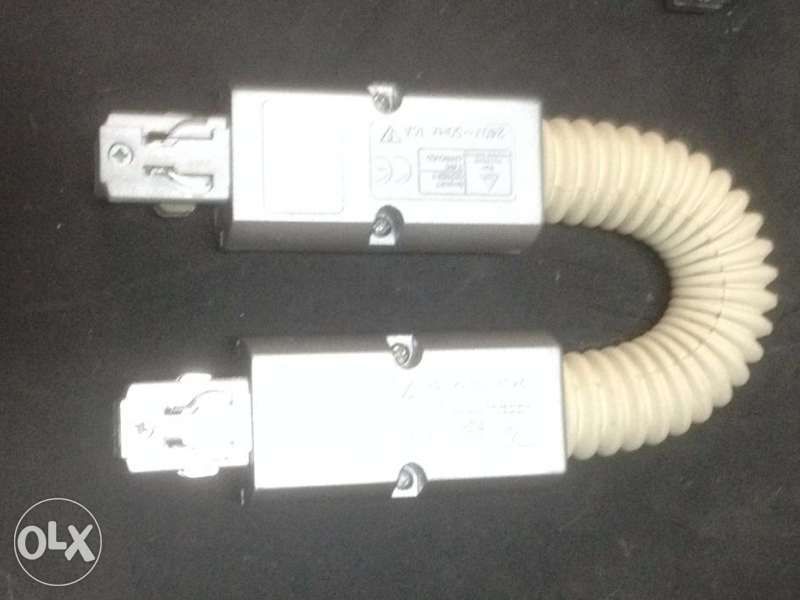 Преходник електро адаптор куплунг за Трак ел.(релси) системи по таван