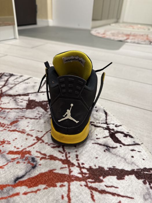 Adidasi jordan 4