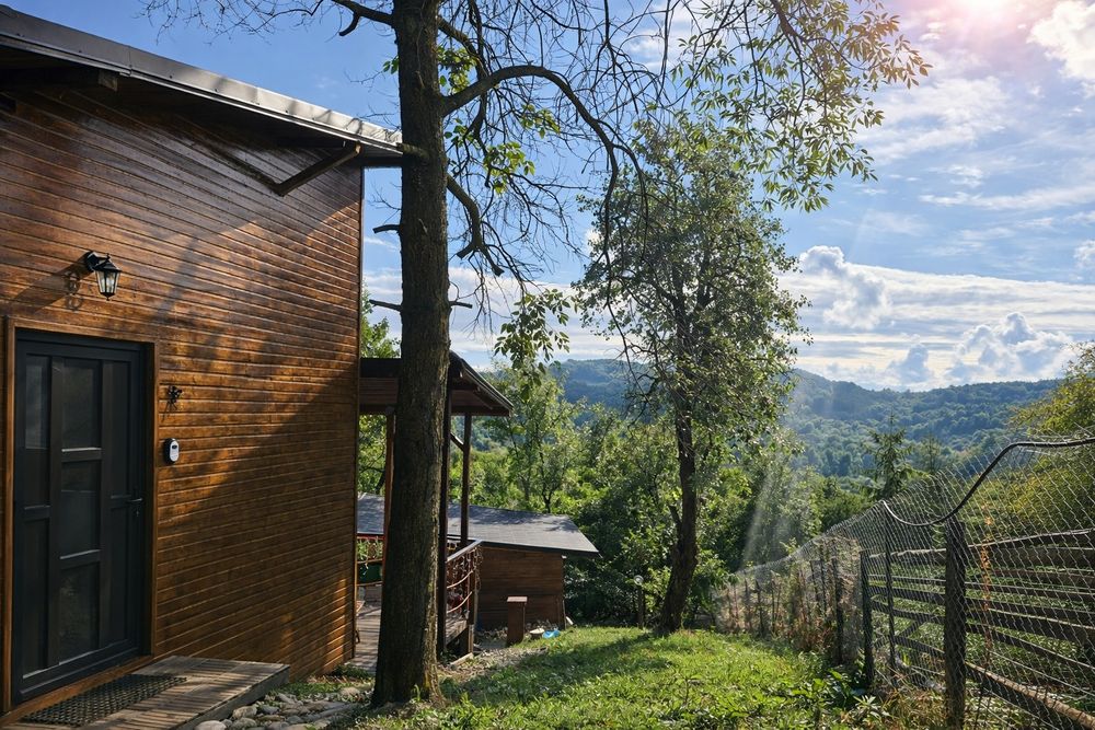 Cabană de închiriat cu ciubar tip jacuzzi