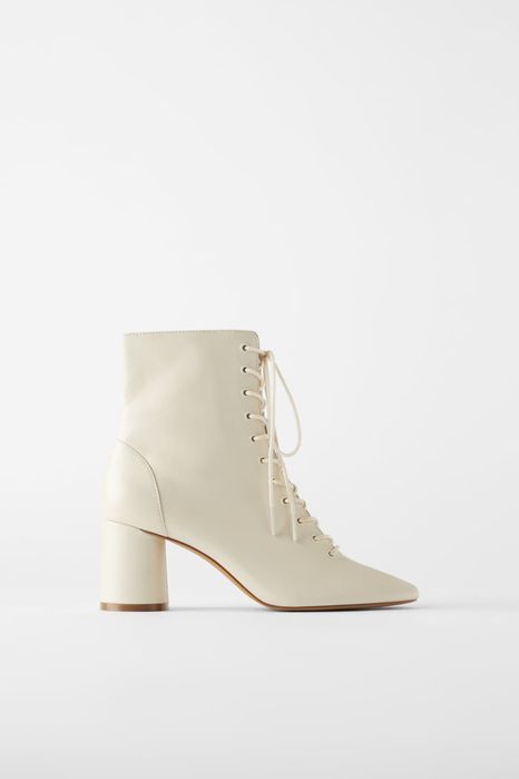 Боти Zara в кремав цвят