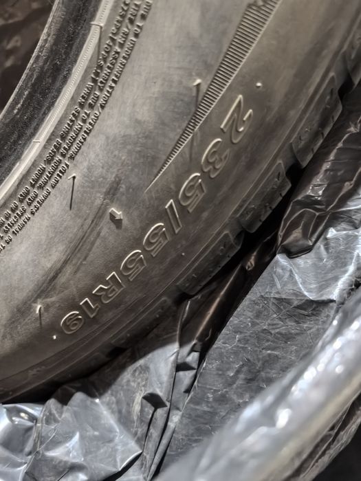 Резина Roadstone 235/55/19
