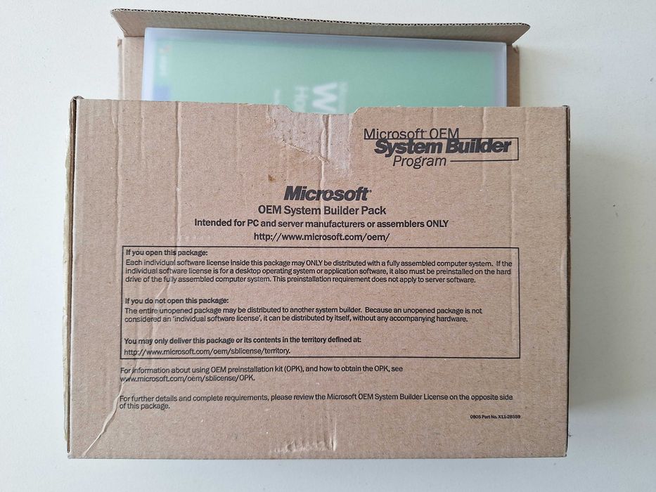 Microsoft Windows XP Home Edition OEM – Romanian Version – Complete Collector’s Package