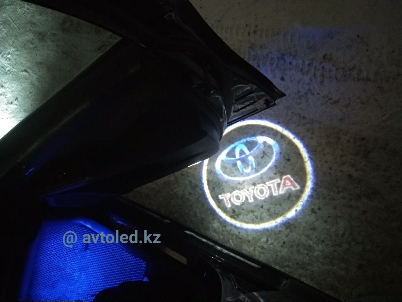 Лексус LX RX ES GX LS подсветка двери логотип авто LED подарок мужчине: 10  000 тг. - Прочие автоаксессуары Астана на Olx