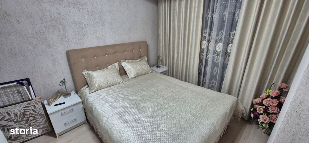 3 camere Zona Centrala – Teatru.