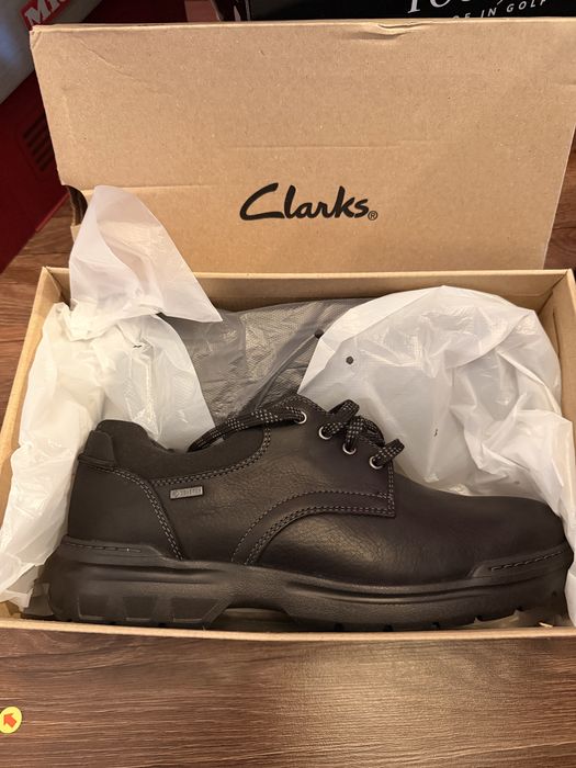 Clarks barbatesti negrii