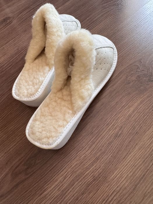 Papuci de casa - piele naturala cu blanita