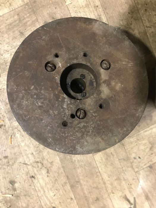 Патрон токарный 3-х кулачковый.