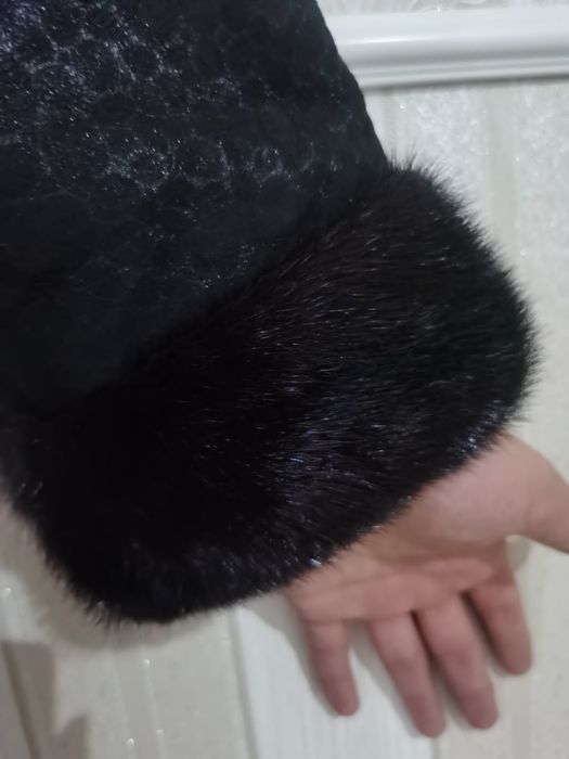 Женская зимняя дубленка