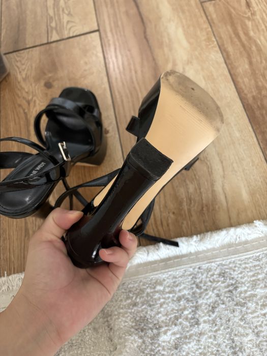 Продам туфли новые