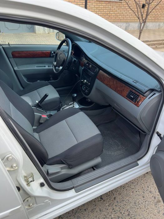 Laseti 1.6 aftamat sotiladi 10.100