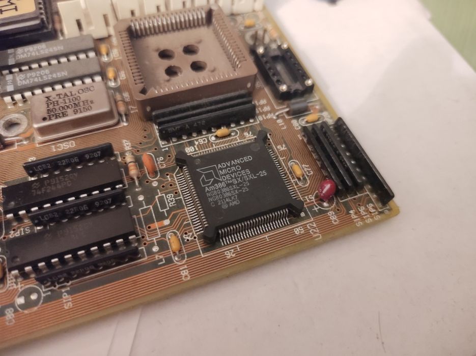 Дънна платка с 386 процесор