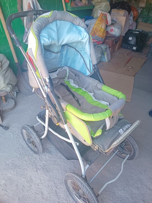 Детская коляска.