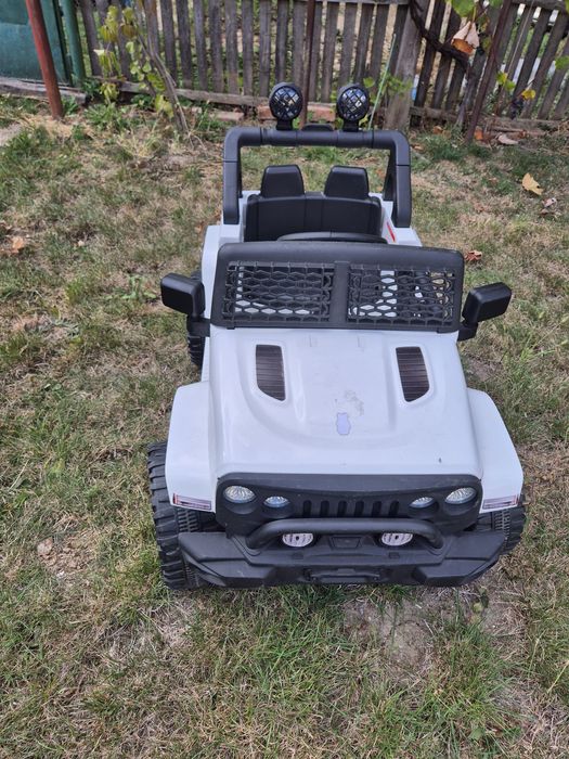 Jeep pentru copii,  masina cu telecomanda