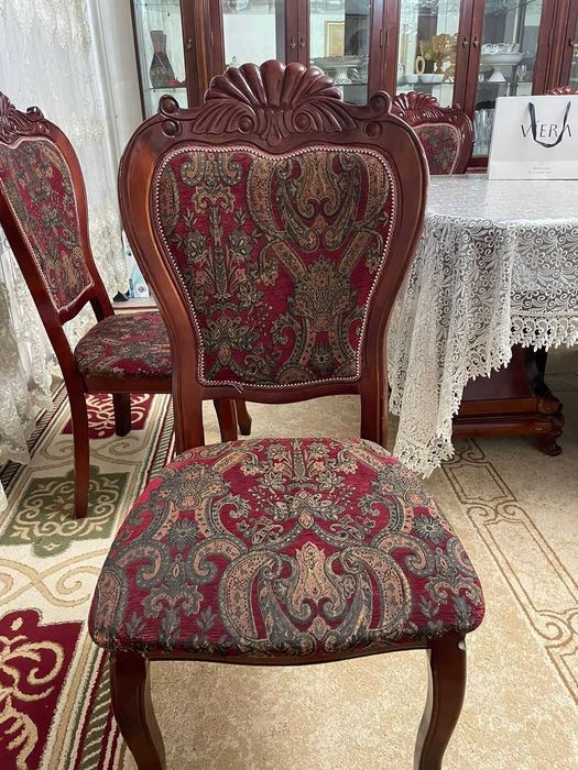 Стулья для гостей