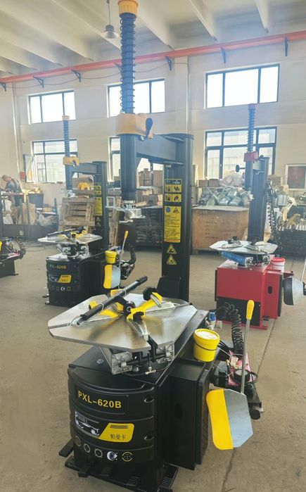 Станок шиномантажный 24 стол