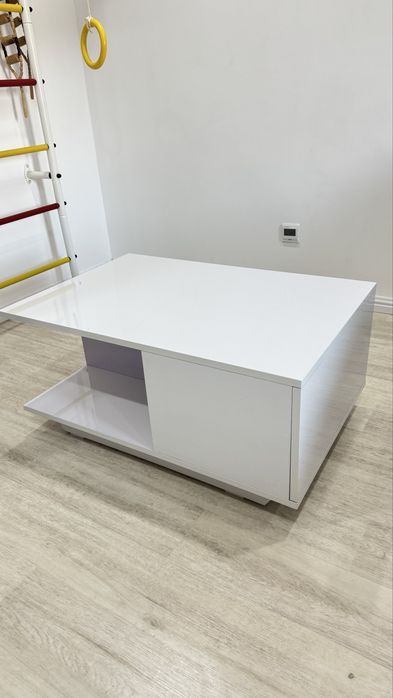 Продам журнальный столик