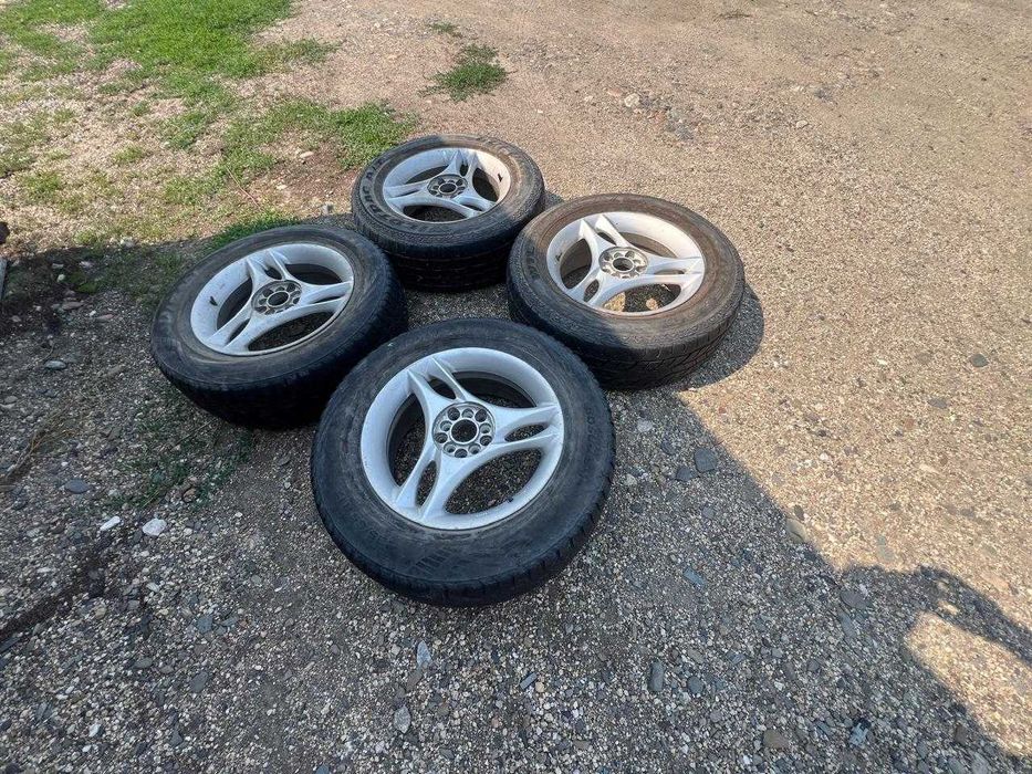 Продам универсальные диски с шинами 235/65 R17