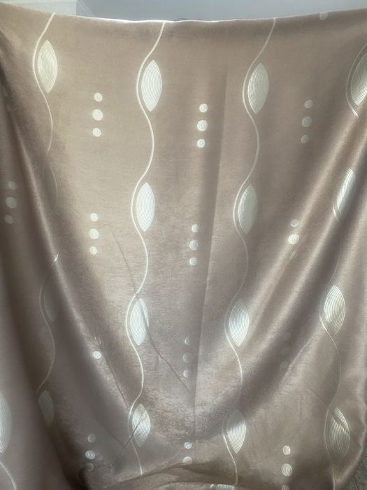 Продам шторы 2 шт