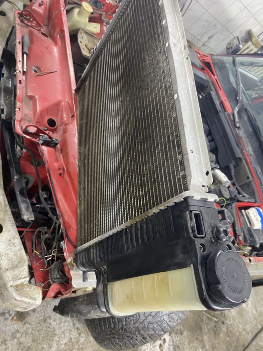 Продам запчасти на бмв е 34