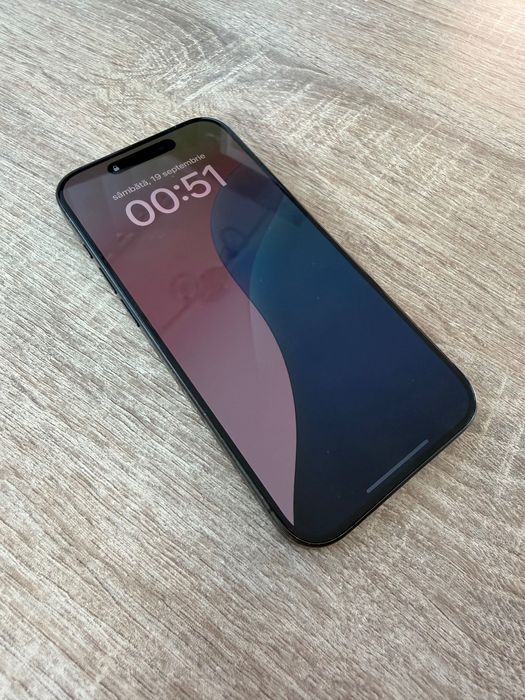 Iphone 15 pro ( 82% baterie)