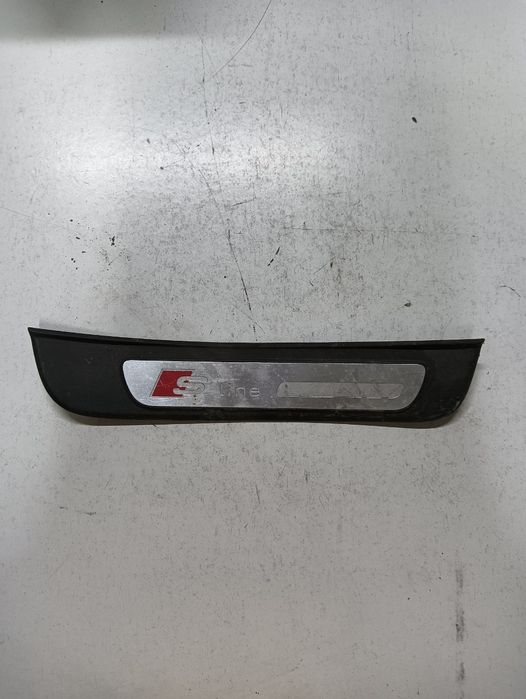 Sigla / Emblema Audi A5/S5 8T3 2007 - 2017 8T8853376B